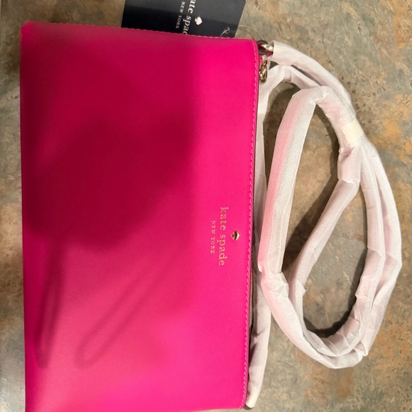 kate spade Handbags - Kate Spade Fuchsia Crossbody Bag